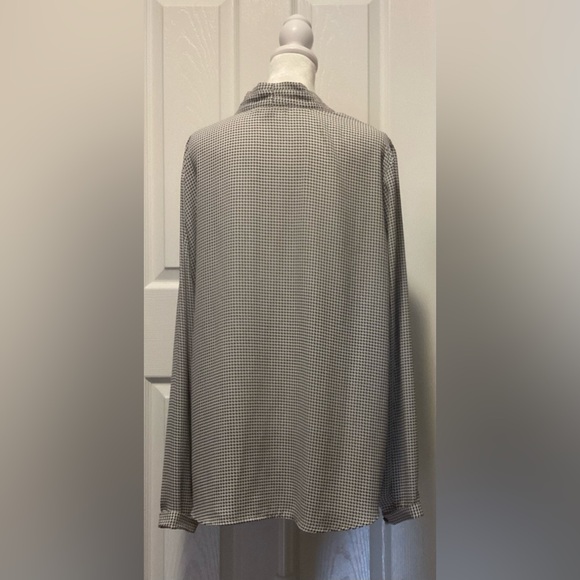 NWOT Adrianna Papell Long Sleeve Criss Cross Blouse Size XL - Picture 3 of 4